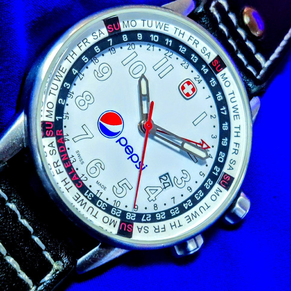 Wenger Commando Rare 7473x Gmt Calendar Pepsi Swiss Made Mens Watch 42mm